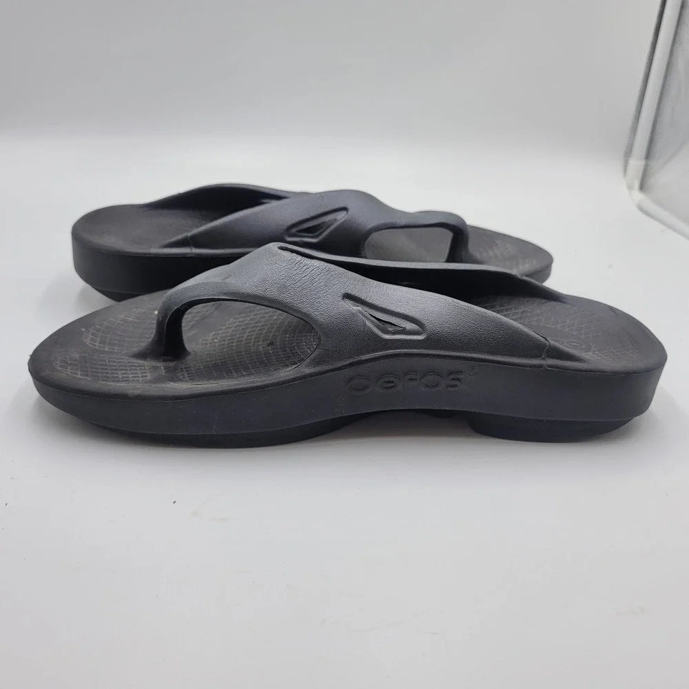 OOFOS OOriginal Sport Sandal Black Graphite Recovery Flip Flop Mens 8 Womens‎ 10